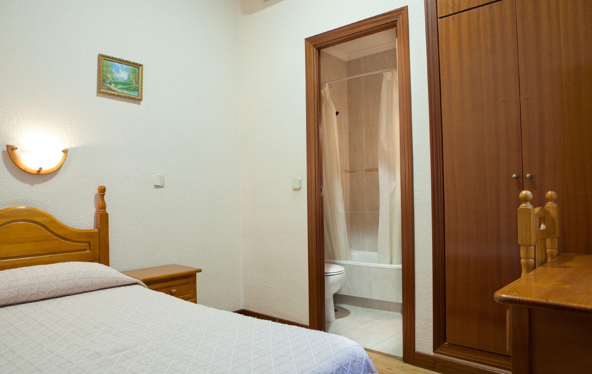 Hostal Zamora Madrid Exterior photo