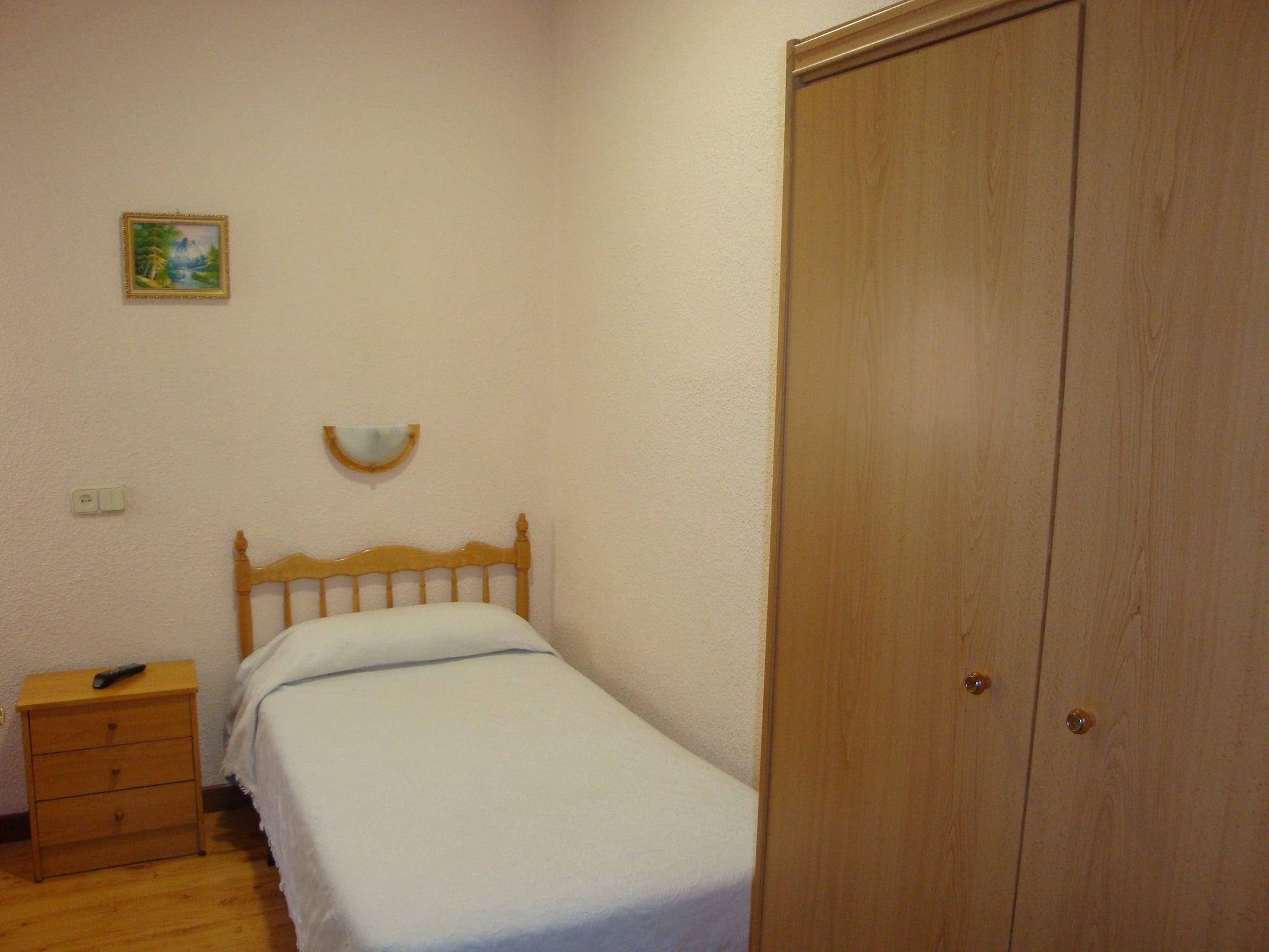 Hostal Zamora Madrid Exterior photo