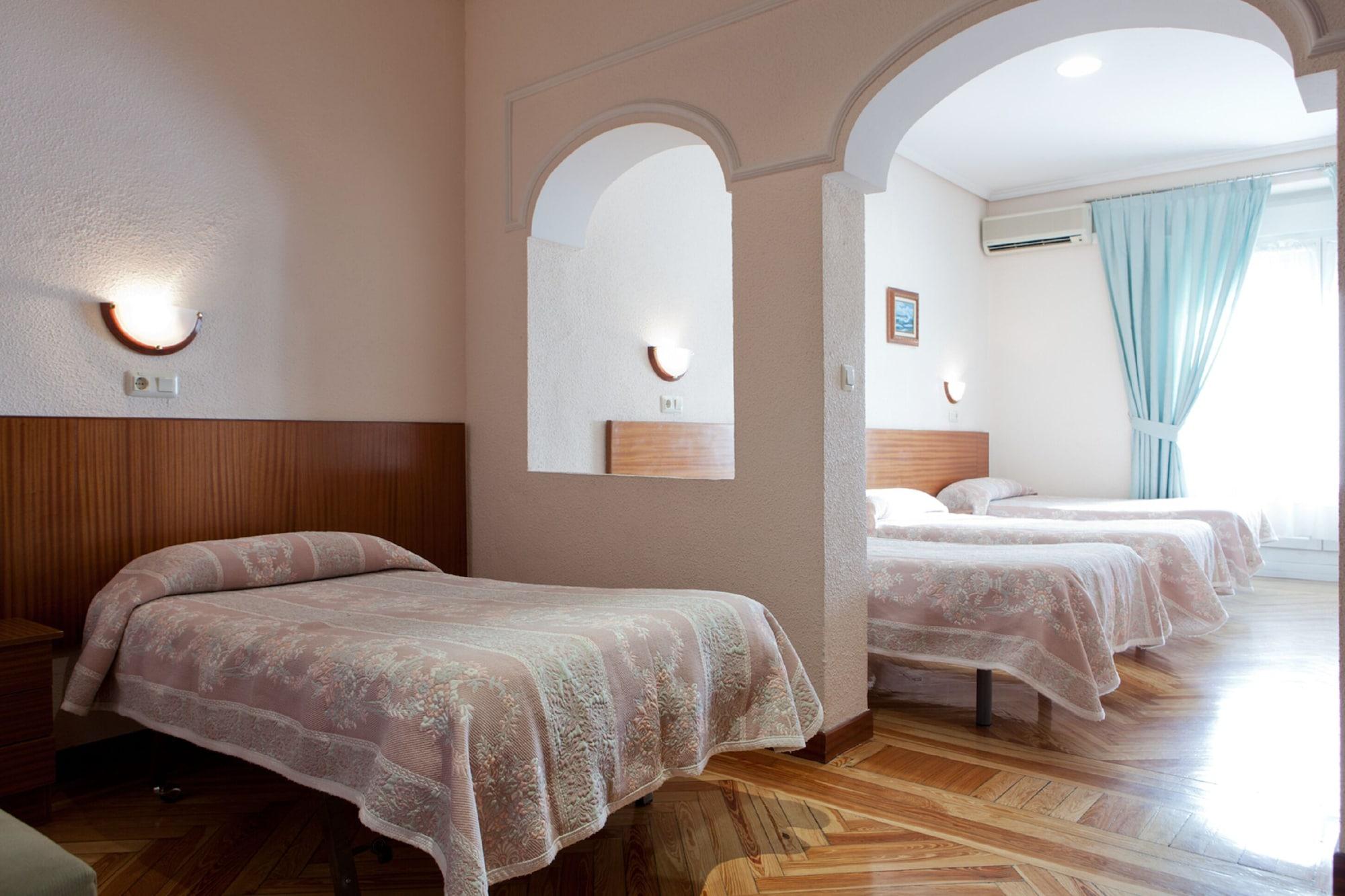 Hostal Zamora Madrid Exterior photo