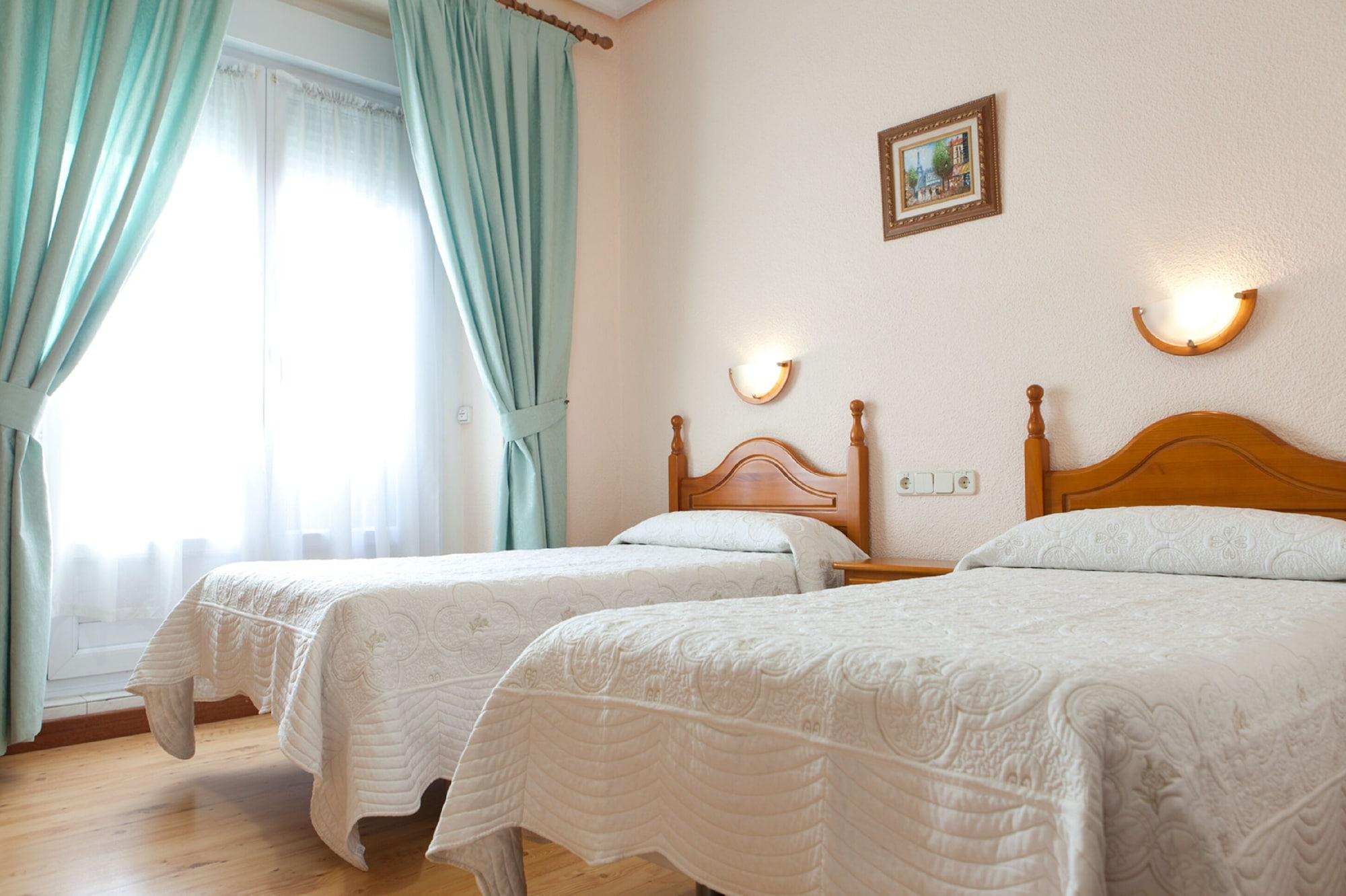 Hostal Zamora Madrid Exterior photo