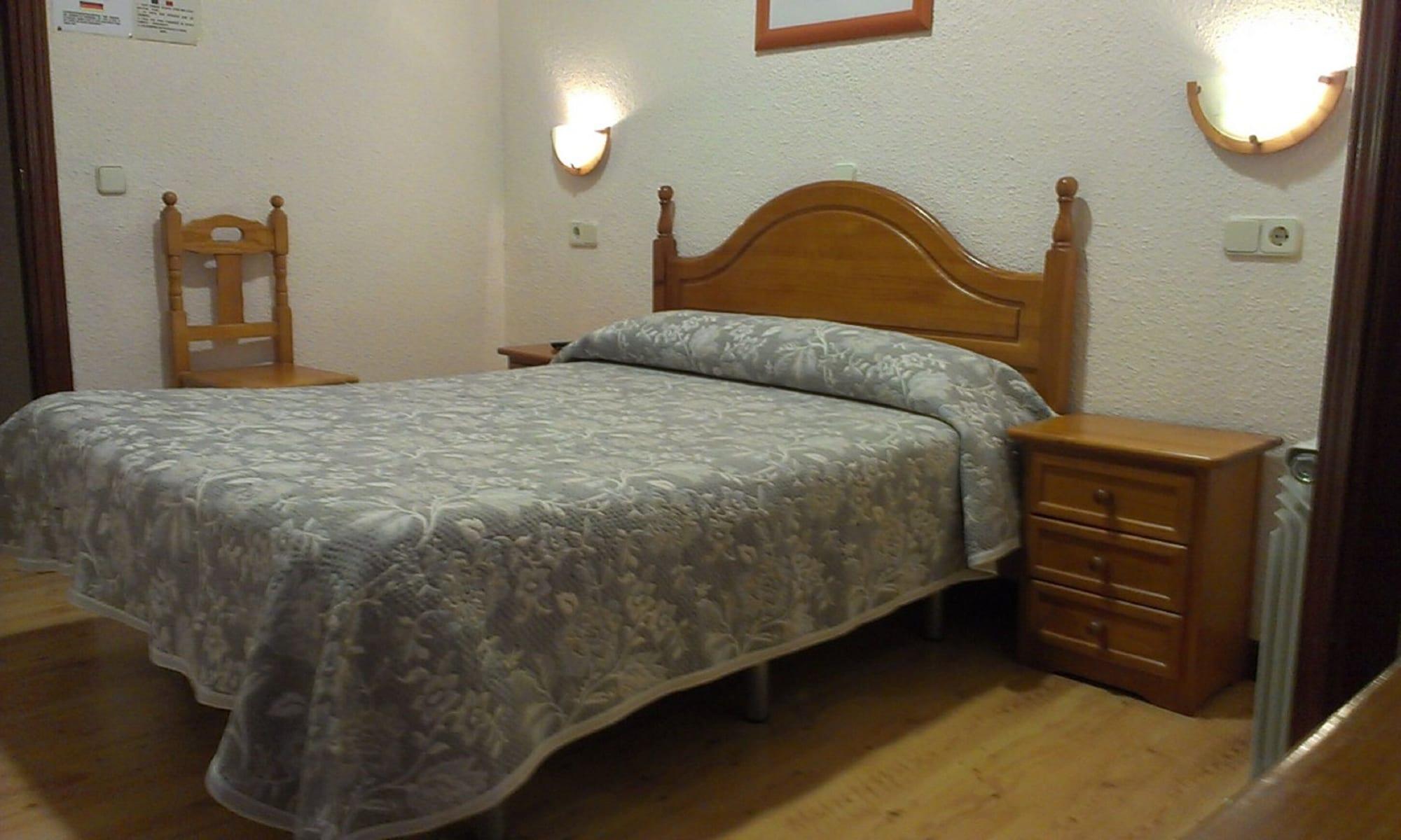 Hostal Zamora Madrid Exterior photo