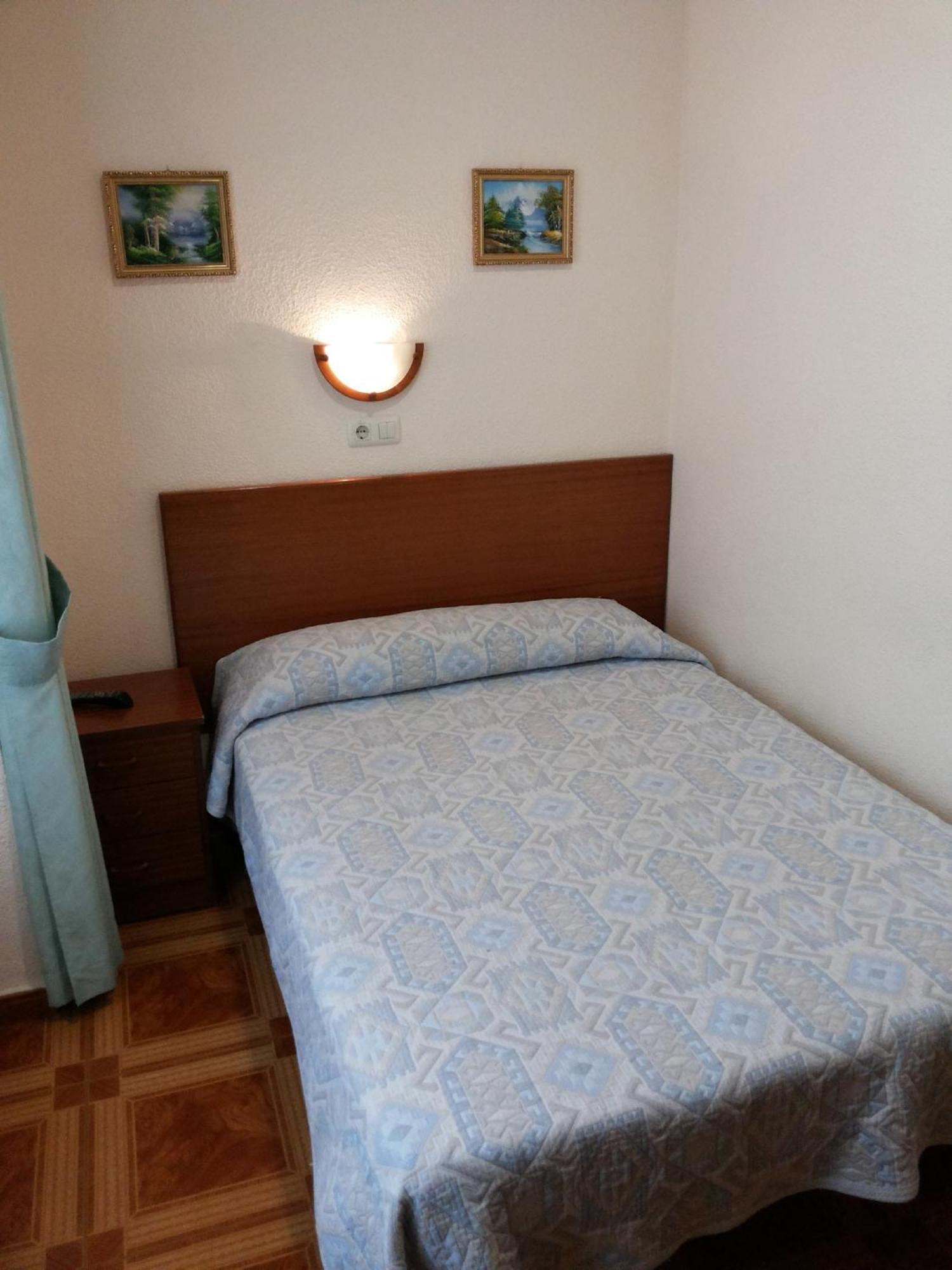 Hostal Zamora Madrid Exterior photo